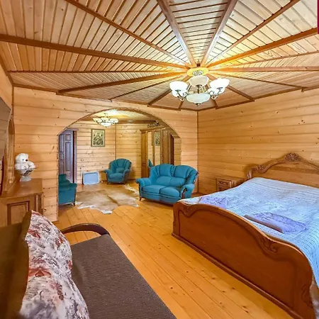 Gutsulwood Villa